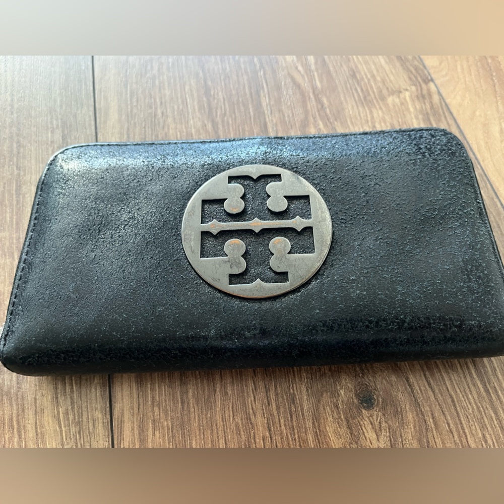Tory Burch Black Sparkly Leather Wallet Authentic - Picture 3 of 10